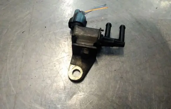 Subaru Outback Turbo solenoid valve K5T48479