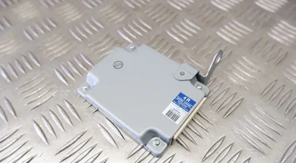 Toyota Prius+ (ZVW40) Other control units/modules 8815047090