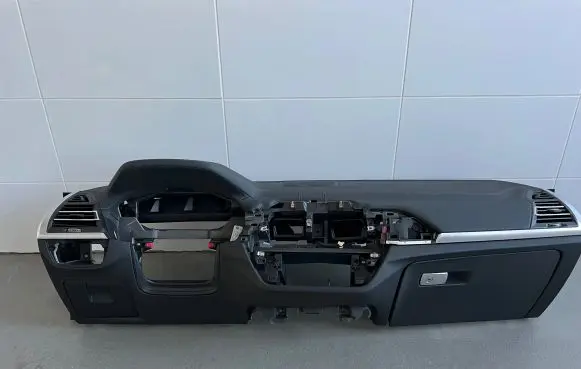 BMW X4 G02 Dashboard deskalciskorax4