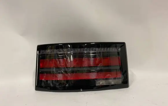 Land Rover Discovery 5 Tailgate rear/tail lights MY4213A421CD 20340115
