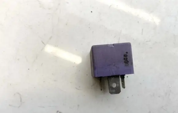 Renault Laguna I Other relay 12v50a03525