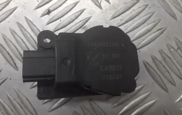 Alfa Romeo 147 A/C air flow flap actuator/motor 