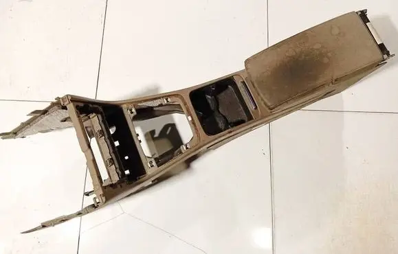 Volkswagen PASSAT B6 Center console 