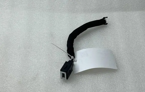 Opel Mokka B 12 V Socket (front) 39181572 9830788680