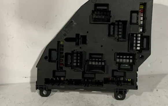 BMW 7 F01 F02 F03 F04 Fuse module 017033452C 00158079 9151322