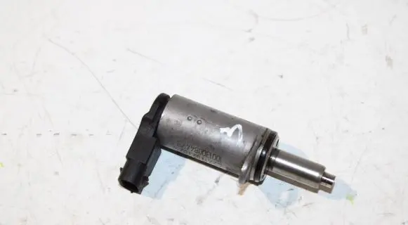 Audi A4 S4 B8 8K Camshaft vanos timing valve 06H103697A