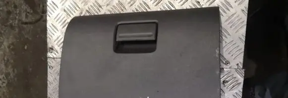 Ford Focus Glove box lid/cover 