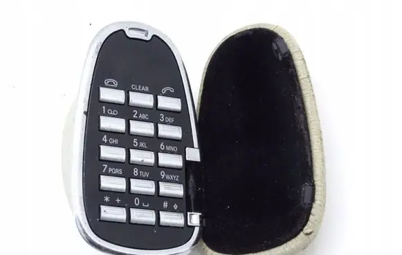Mercedes-Benz S W221 Phone keyboard A 2218230050
