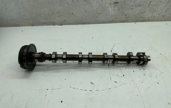 BMW 7 F01 F02 F03 F04 Camshaft 7598007