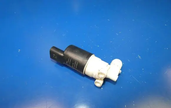 Volvo S60 Windscreen/windshield washer pump