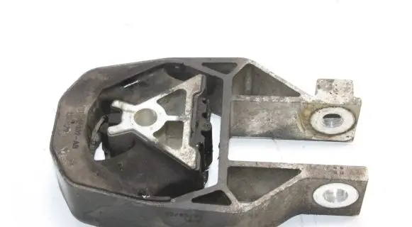 Volvo C30 Engine mounting bracket AV618P082AB