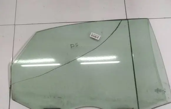 Audi A8 S8 D3 4E Rear door window glass AS2