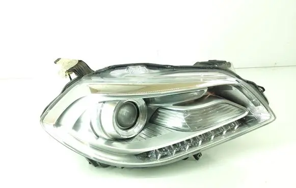 Suzuki SX4 S-Cross Headlight/headlamp 10017735