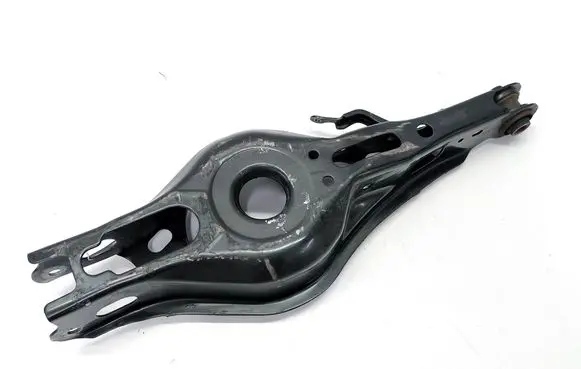 Toyota bZ4X Rear upper control arm/wishbone