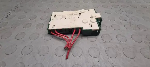 BMW 5 E39 Fuse module 8387543