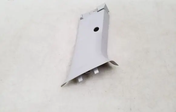 (D)pillar trim (top)