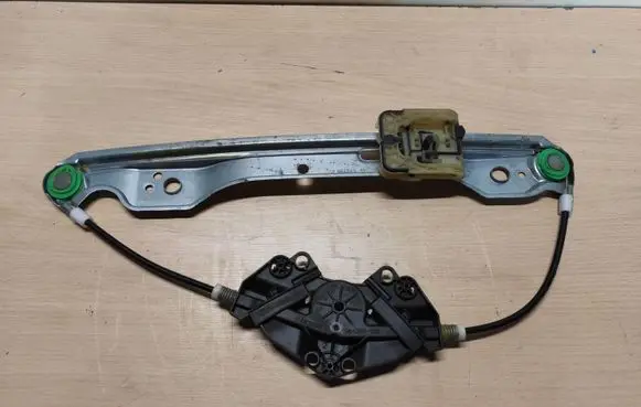 Volvo XC60 Front window lifting mechanism without motor 964290100