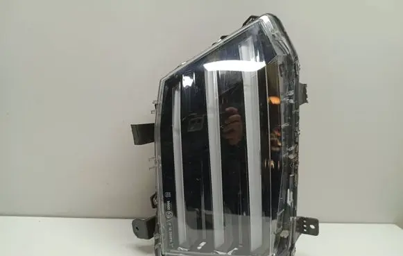 Peugeot 2008 II Front fog light 9850436380