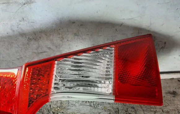 Volvo V70 Tailgate rear/tail lights 164391 164393