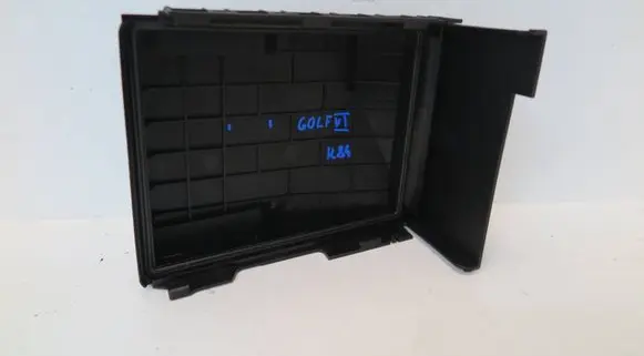Volkswagen Golf VI Fuse box cover 1K0937132F