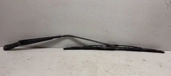 Volkswagen Transporter - Caravelle T5 Front wiper blade arm 7H1955410C