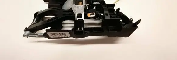 Rear door exterior handle/bracket
