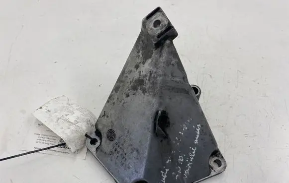 Audi A4 S4 B6 8E 8H Engine mounting bracket 4B0199307F 4B0199307