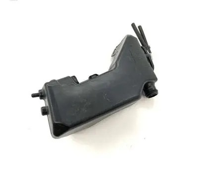 Mercedes-Benz C W205 Windshield washer fluid reservoir/tank A2058600260