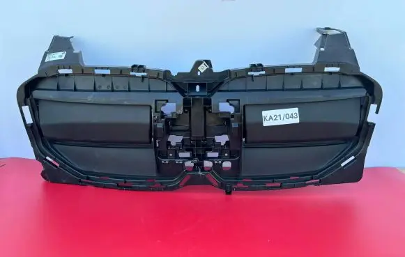 BMW 2 Active Tourer U06 Intercooler air guide/duct channel 1319963