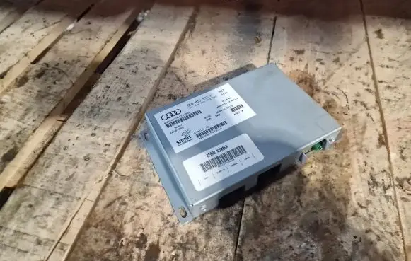 Audi A3 S3 8P Sound amplifier 8E0035593M