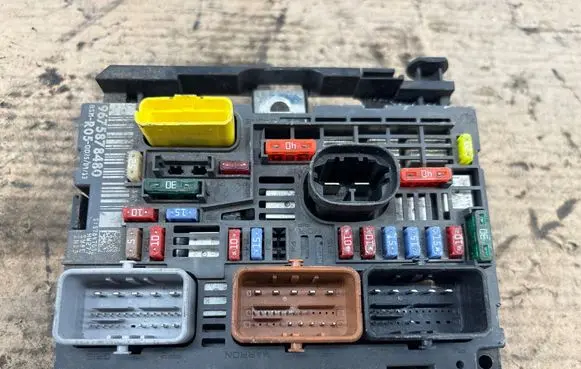 Peugeot 308 BSM Control unit 9675878480 57847030