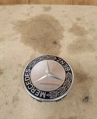 Mercedes-Benz C AMG W205 Original wheel cap A1714000125