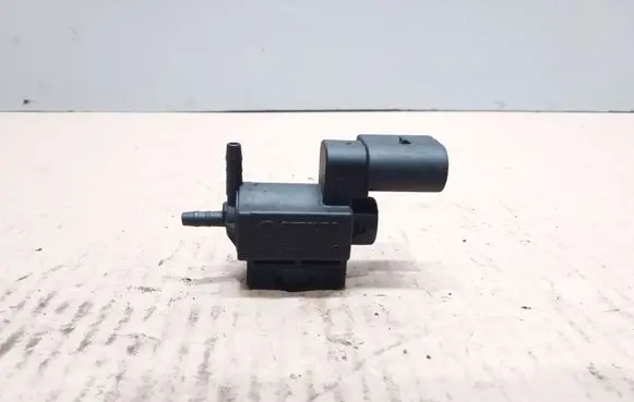 Audi A3 S3 8P Vacuum valve 037906283C