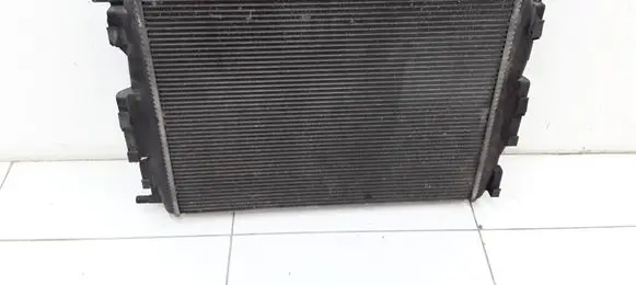 Renault Megane II Coolant radiator 8200357536