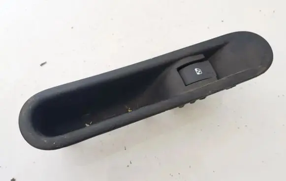 Renault Espace - Grand espace IV Front door window switch trim 31144m