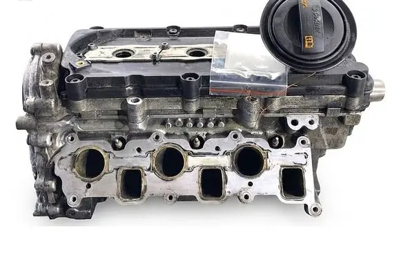 Audi Q7 4L Engine head 0593AG
