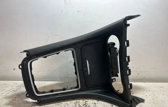Mercedes-Benz A W176 Center console A1766802000 9H44 1234214F