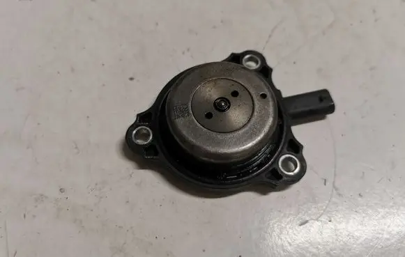 Mercedes-Benz C AMG W205 Camshaft speed sensor A2761560790