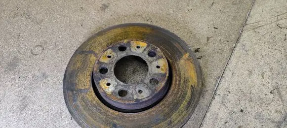 Volvo V70 Front brake disc