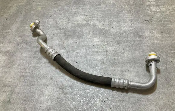 Polestar 2 Air conditioning (A/C) pipe/hose 31699291