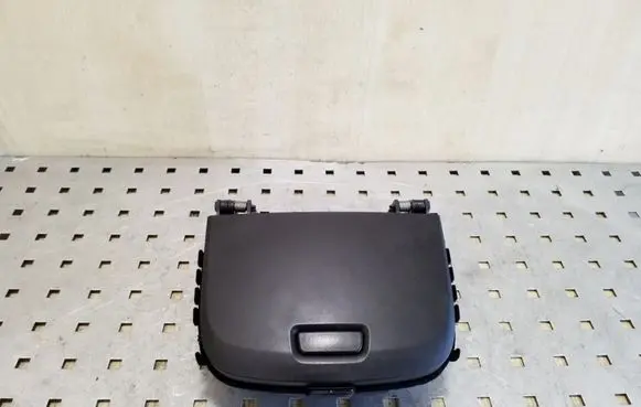 Chevrolet Captiva Glove box AMF16345