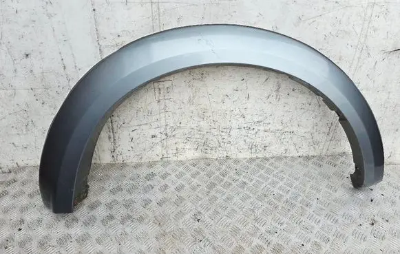 Mitsubishi L200 Rear arch trim MN117444