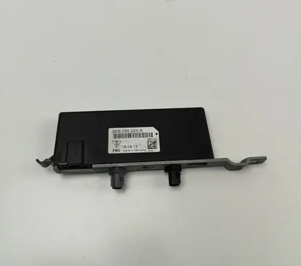 Porsche Macan (95B) Aerial antenna amplifier 95B035225A