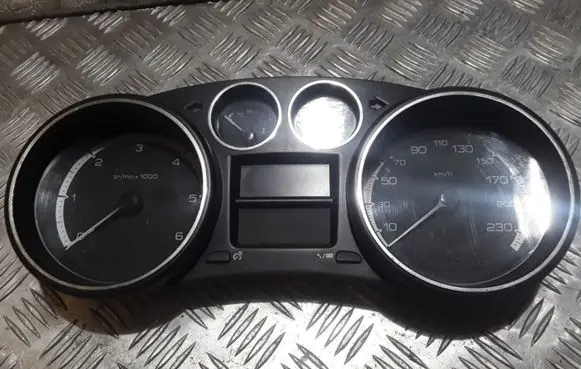 Peugeot 308 Speedometer (instrument cluster) 9666642180 554001550317