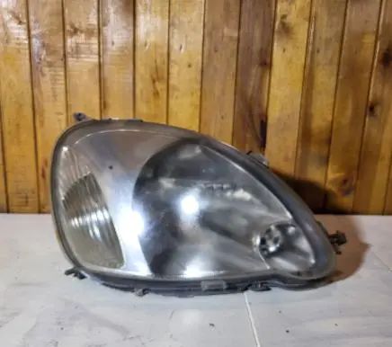 Toyota Yaris Headlight/headlamp 0821211F5R