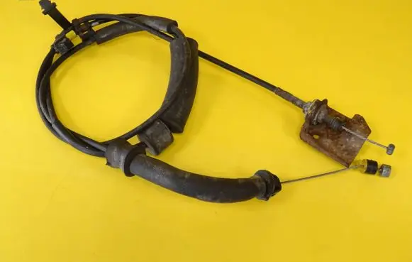 Mazda 3 I Throttle cable 
