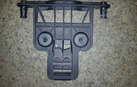 BMW 5 E60 E61 Other engine bay part 113600970