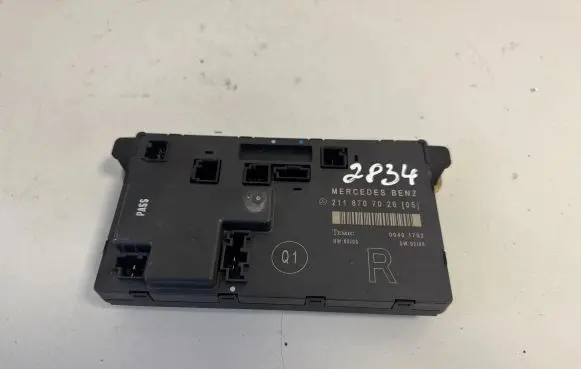 Mercedes-Benz E W211 Door control unit/module 2118707026