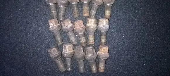 Renault Megane II Nuts/bolts 