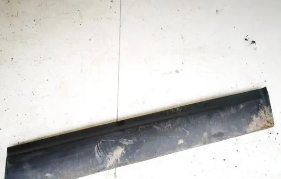 Nissan Qashqai+2 Front door trim (molding) 80870jd00